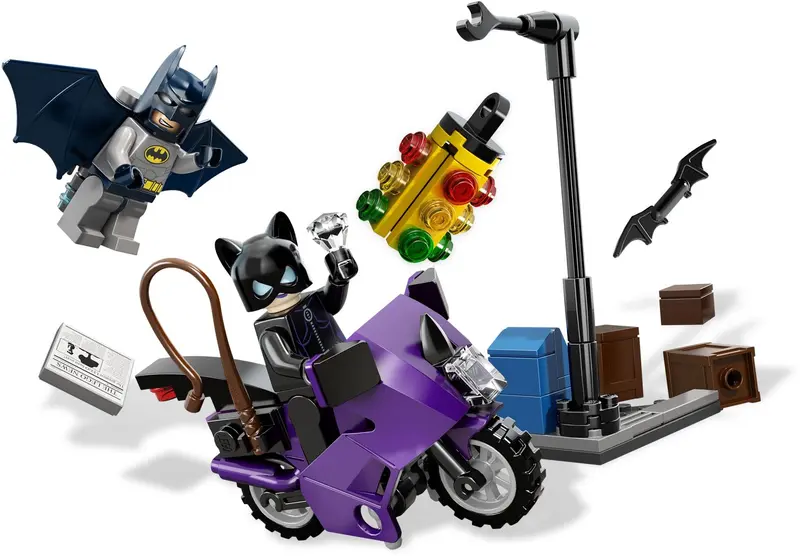 LEGO DC Comics Super Heroes 6858 Catwoman Catcycle City Chase set