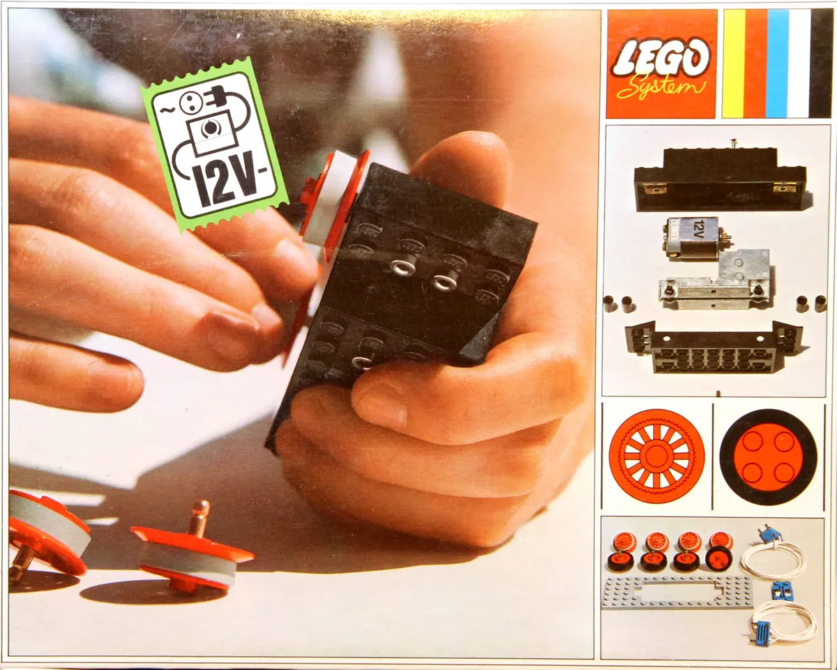 LEGO Trains 702 12V Motor with Accessories Pack set
