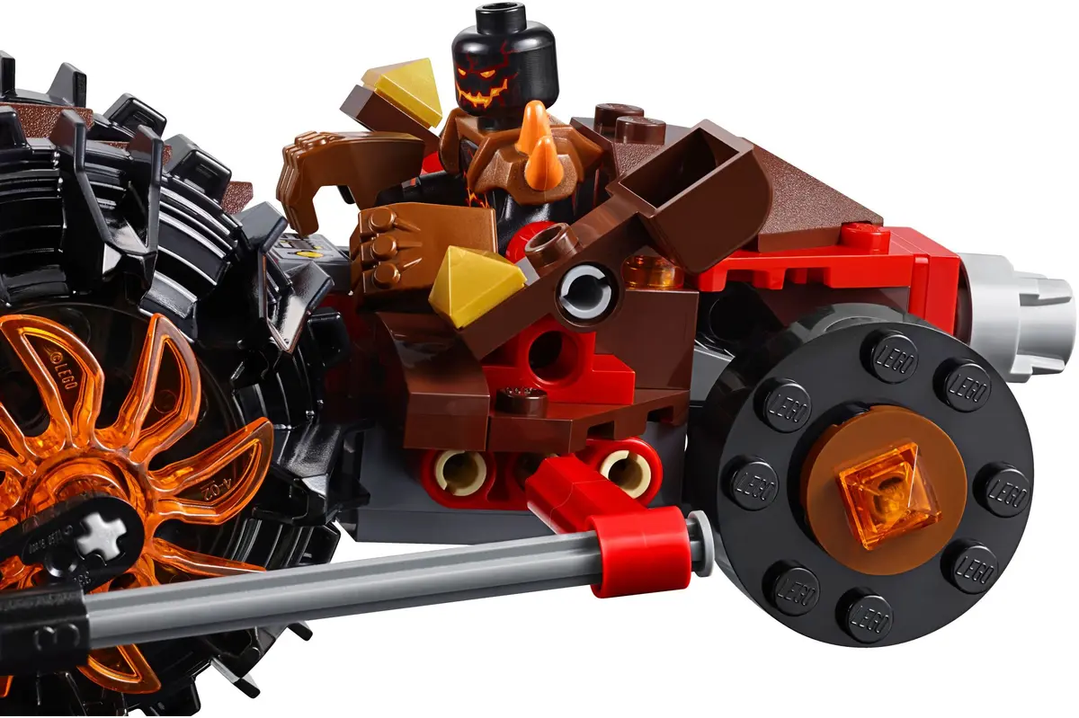 LEGO NEXO KNIGHTS 70313 Moltor's Lava Smasher set, image 5