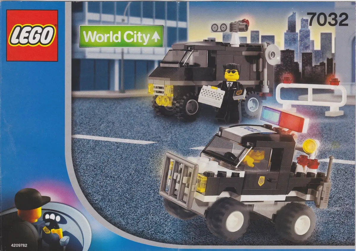 LEGO World City 7032 Police 4WD and Undercover Van set