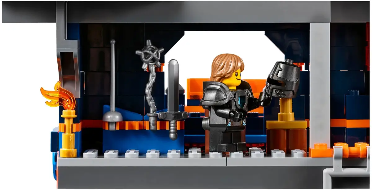 LEGO NEXO KNIGHTS 70357 Knighton Castle set, image 9