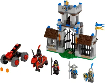 LEGO Castle 70402 The Gatehouse Raid set