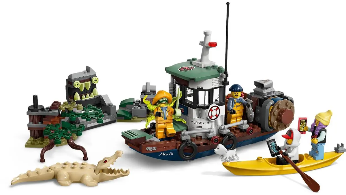 LEGO Hidden Side 70419 Wrecked Shrimp Boat set, image 3