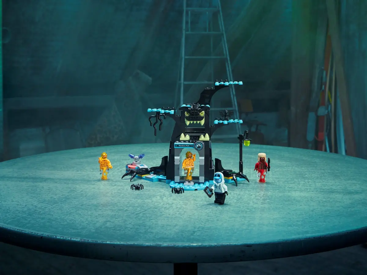 LEGO Hidden Side 70427 Welcome to the Hidden Side set, image 9