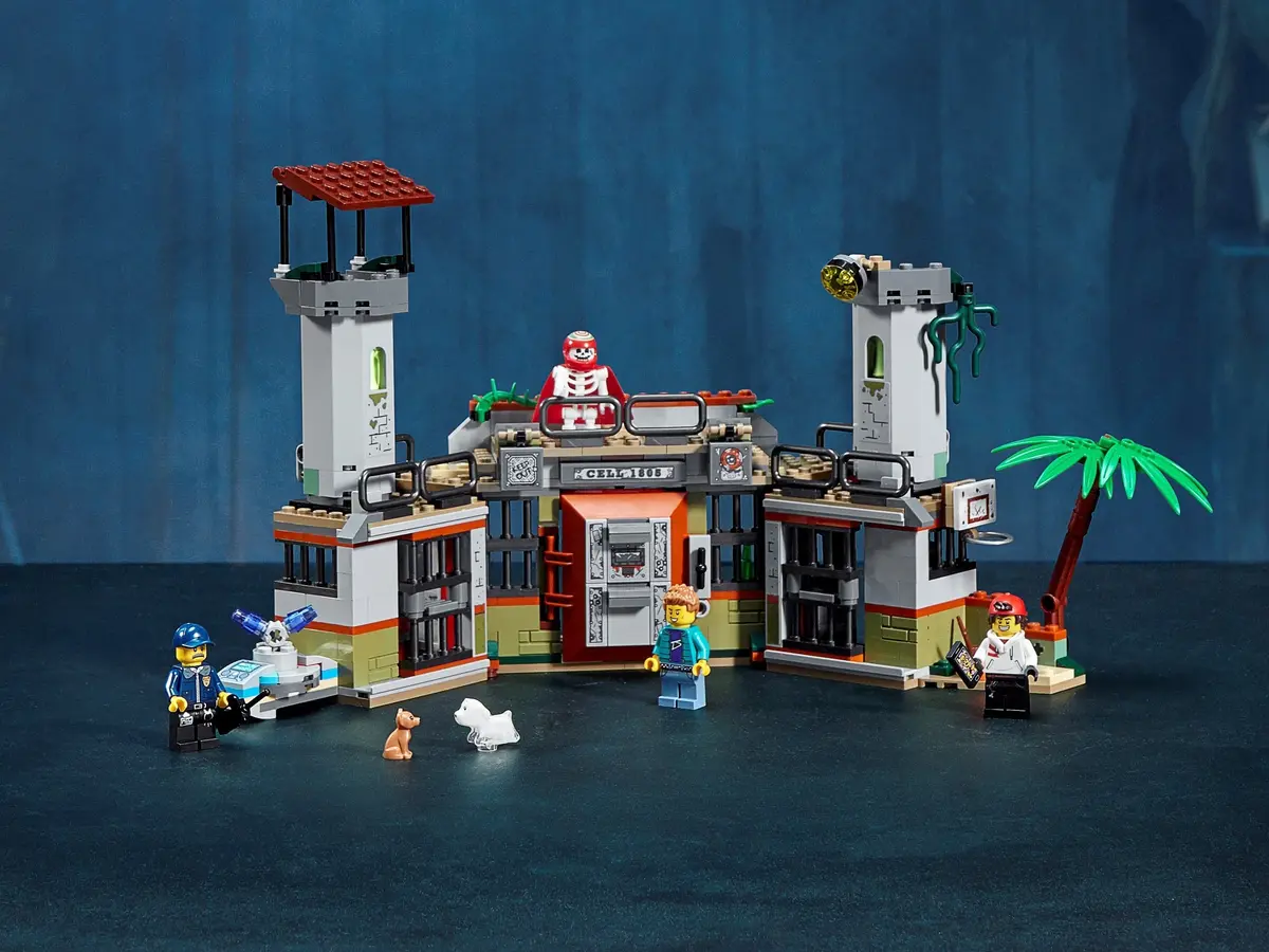 LEGO Hidden Side 70435 Newbury Abandoned Prison set, image 6