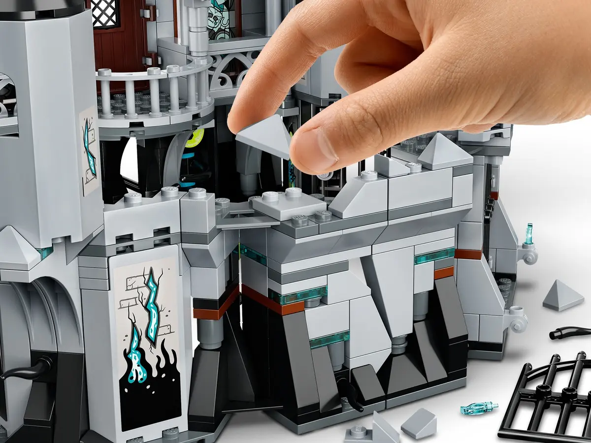 LEGO Hidden Side 70437 Mystery Castle set, image 15