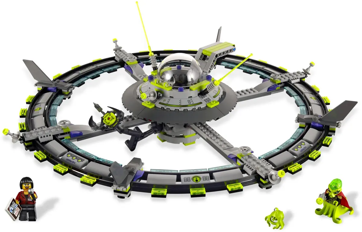 LEGO Space 7065 Alien Mothership set