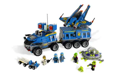 LEGO Space 7066 Earth Defense HQ set, image 2