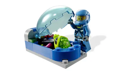 LEGO Space 7066 Earth Defense HQ set, image 9