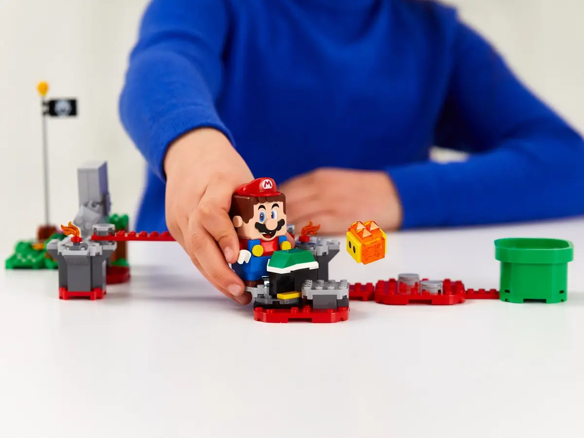 LEGO Super Mario 71364 Whomp's Lava Trouble set, image 10