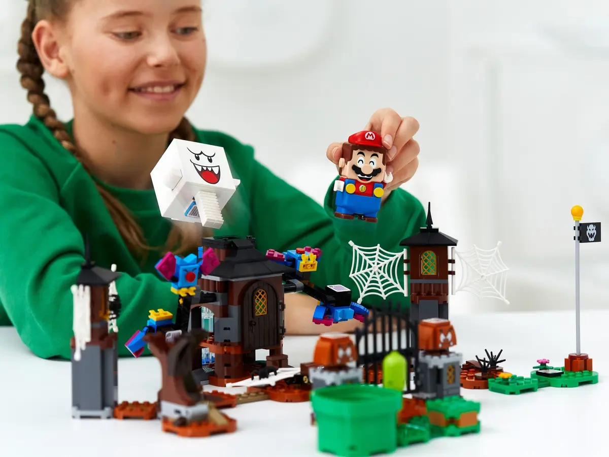 LEGO Super Mario 71377 King Boo and the Haunted Yard set, image 9