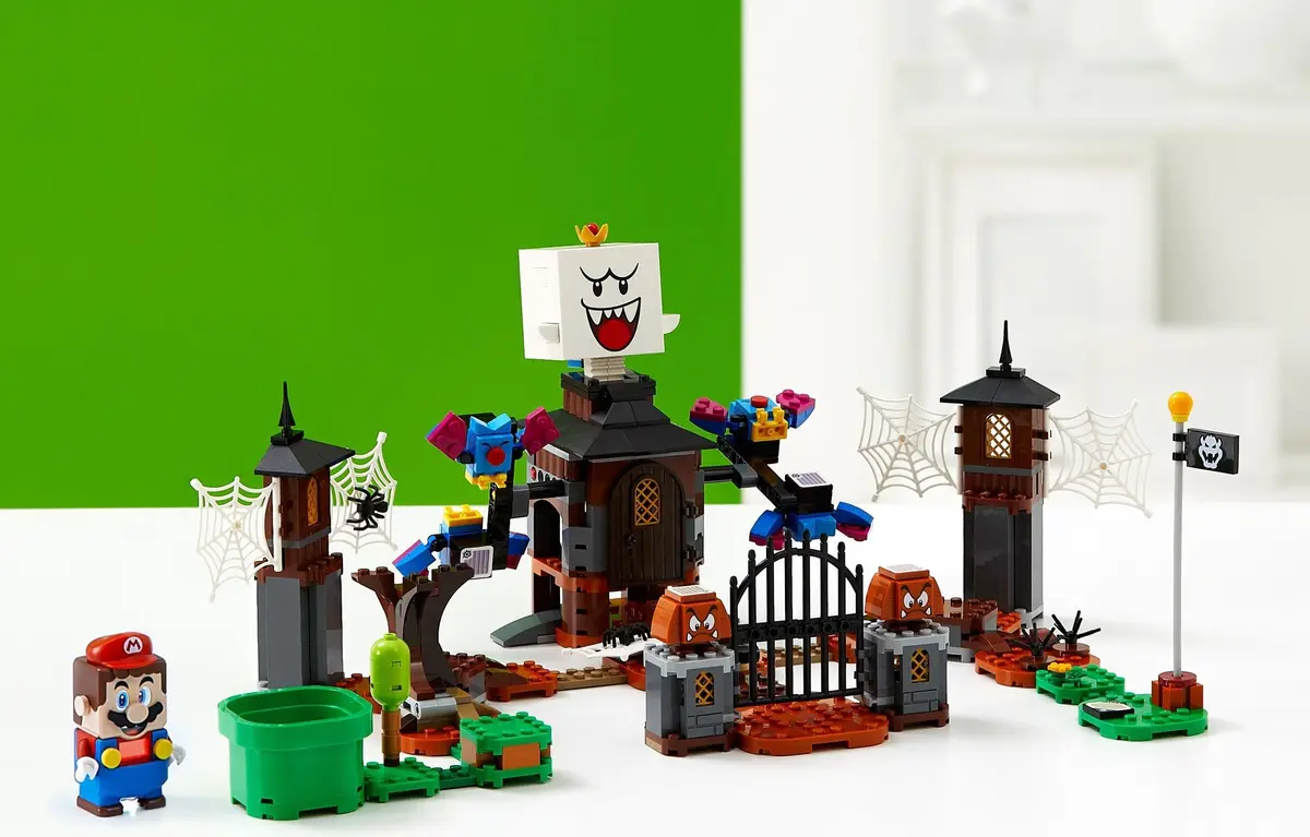 LEGO Super Mario 71377 King Boo and the Haunted Yard set, image 3