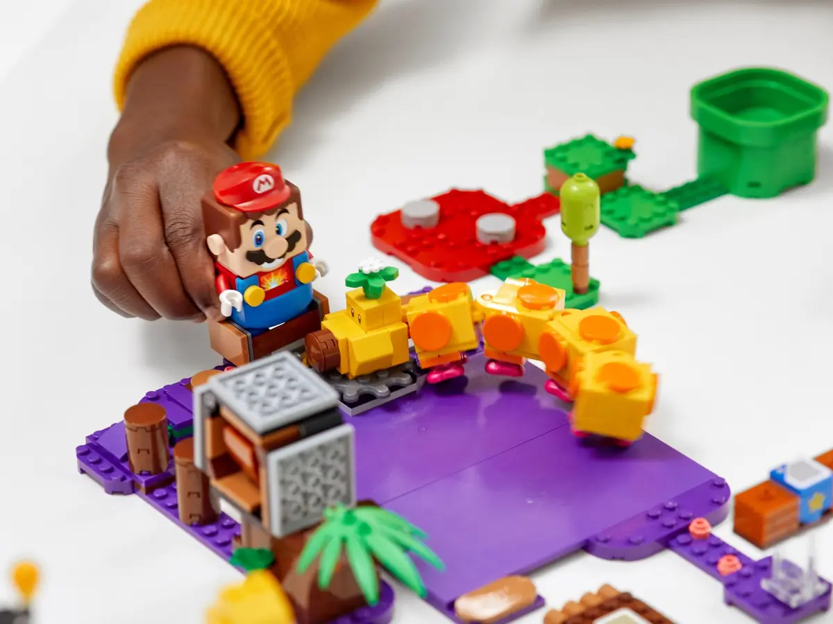 LEGO Super Mario 71383 Wiggler's Poison Swamp set, image 6