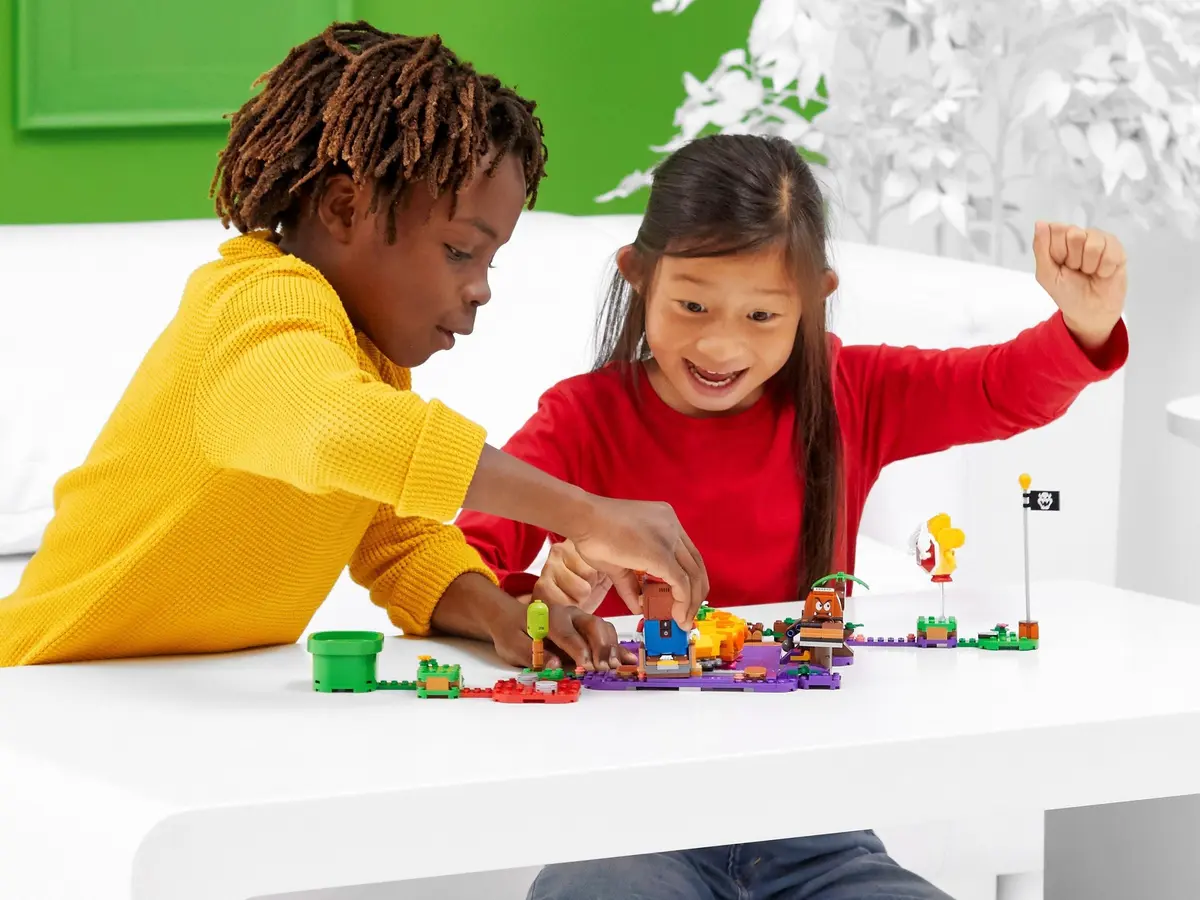 LEGO Super Mario 71383 Wiggler's Poison Swamp set, image 5