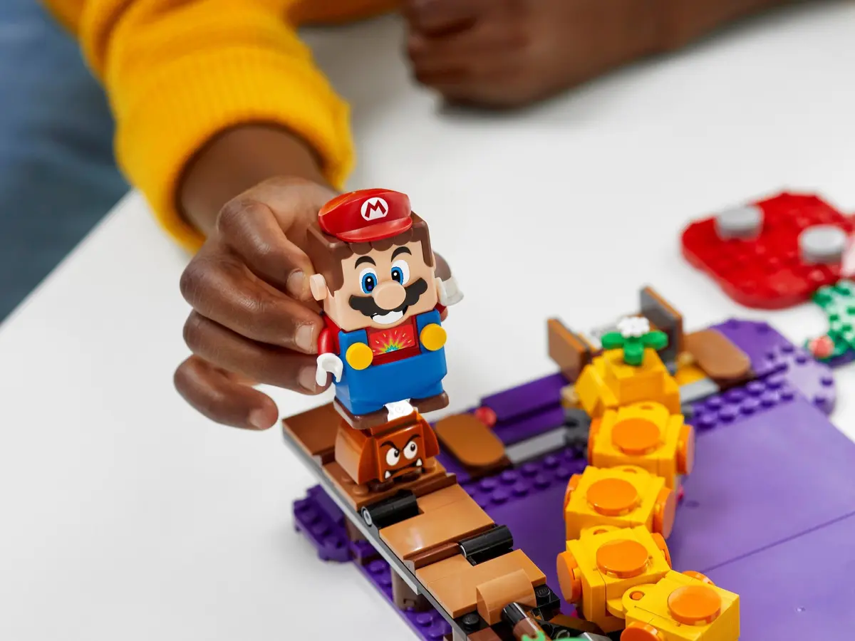 LEGO Super Mario 71383 Wiggler's Poison Swamp set, image 7