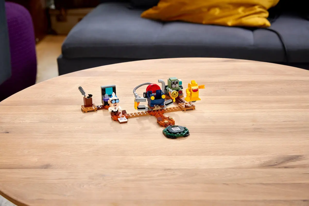 LEGO Super Mario 71397 Luigi's Mansion Lab and Poltergust set, image 10