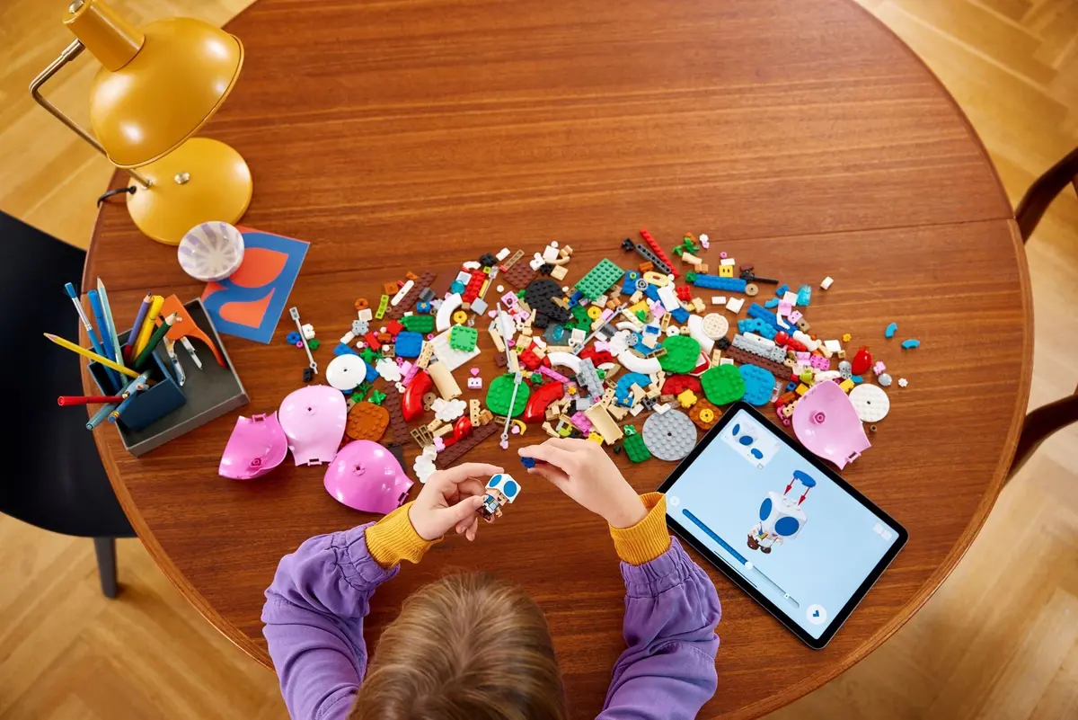 LEGO Super Mario 71419 Peach's Garden Balloon Ride set, image 5