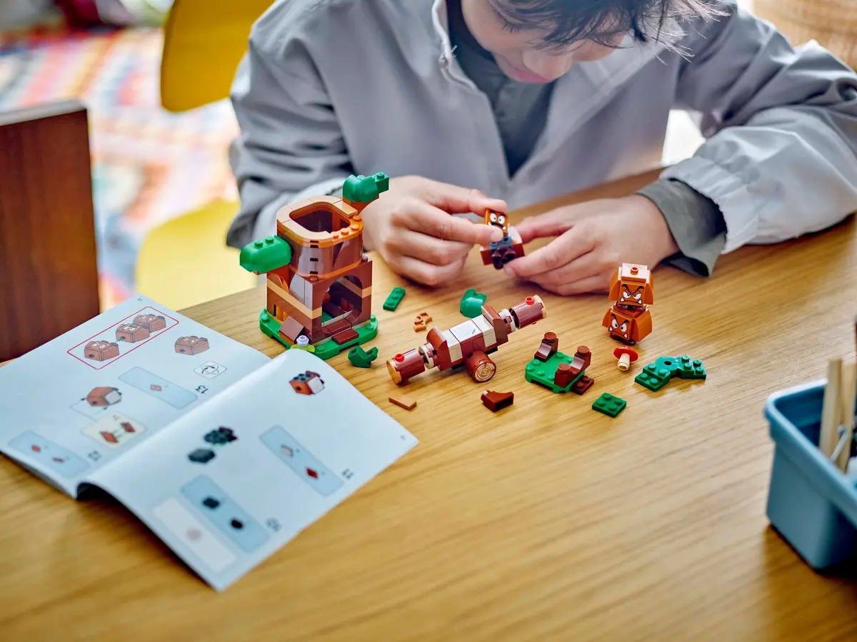 LEGO Super Mario 71433 Goombas' Playground set, image 4