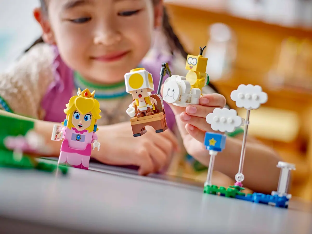 LEGO Super Mario 71441 Adventures with Interactive LEGO Peach set, image 4