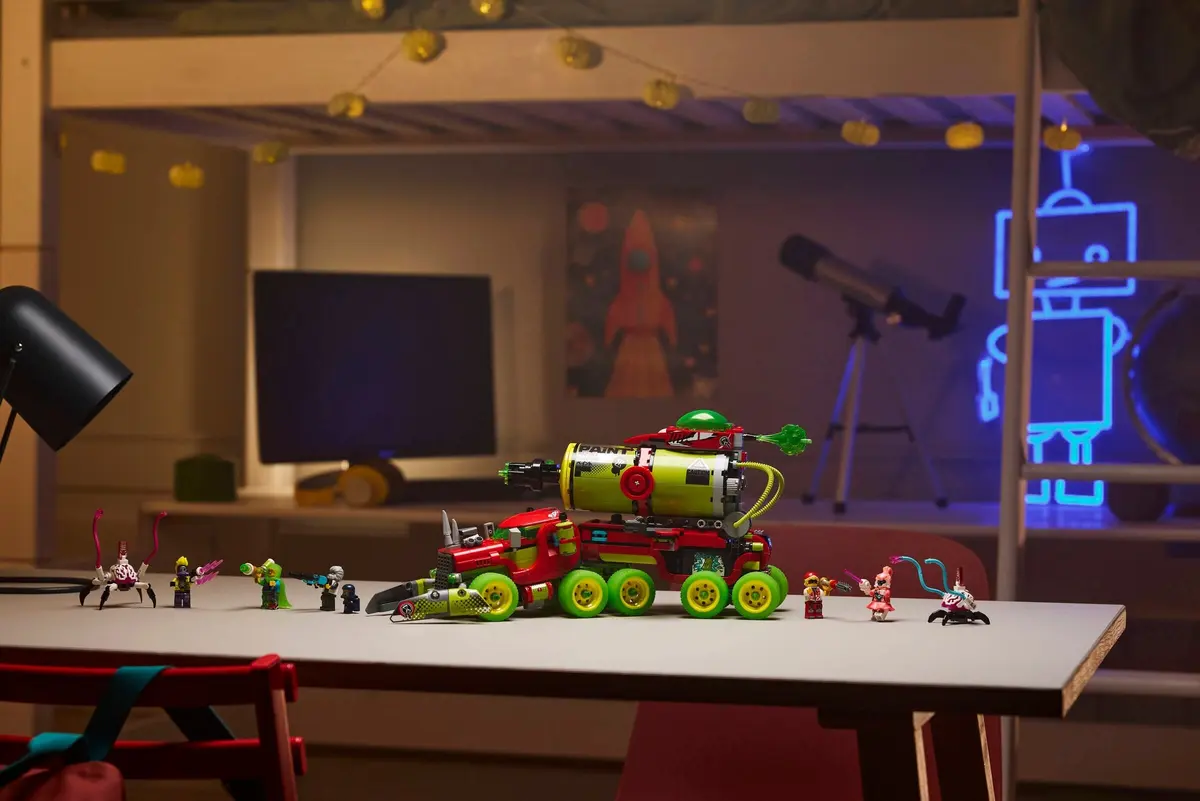 LEGO Dreamzzz 71499 Mateo's Spray Paint Truck set, image 7