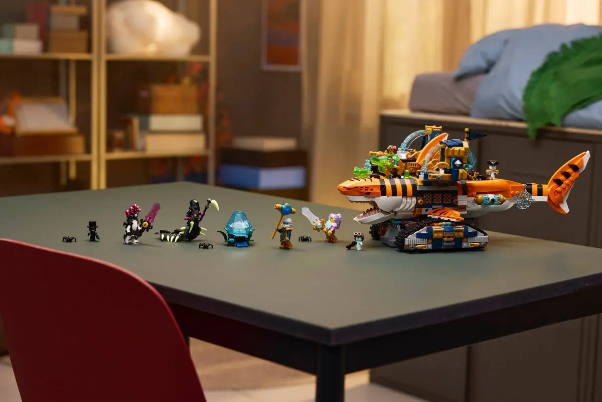 LEGO Dreamzzz 71515 Tiger Shark Tank set, image 10