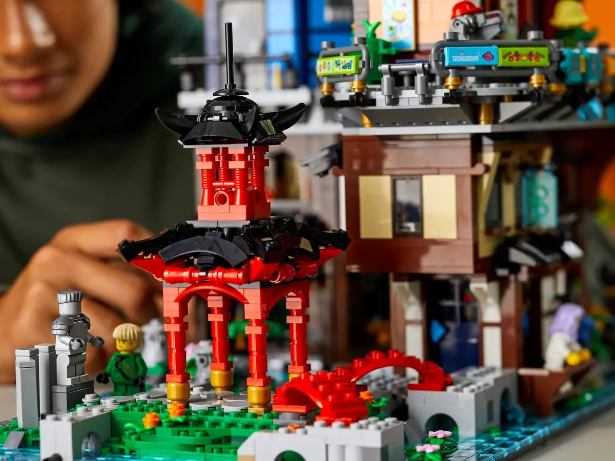 LEGO Ninjago 71741 NINJAGO City Gardens set, image 16