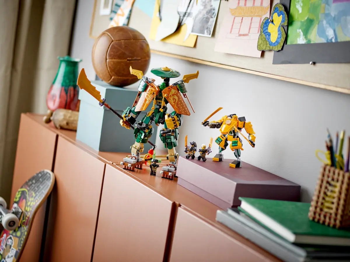 LEGO Ninjago 71794 Lloyd and Arin's Ninja Team Mechs set, image 9