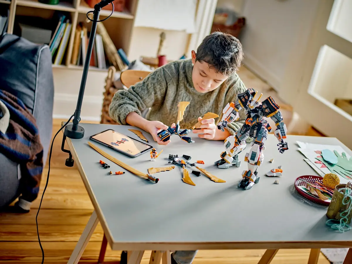 LEGO Ninjago 71821 Cole's Titan Dragon Mech set, image 6