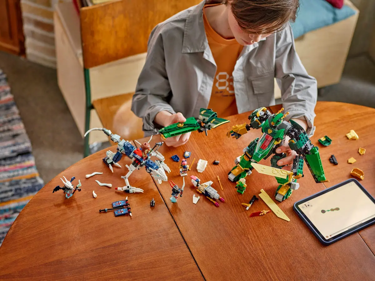 LEGO Ninjago 71845 Lloyd's Jet Mech set, image 4