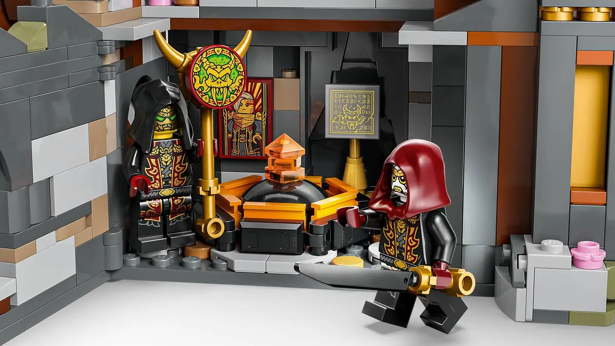 LEGO Ninjago 71861 The Old Town set, image 21