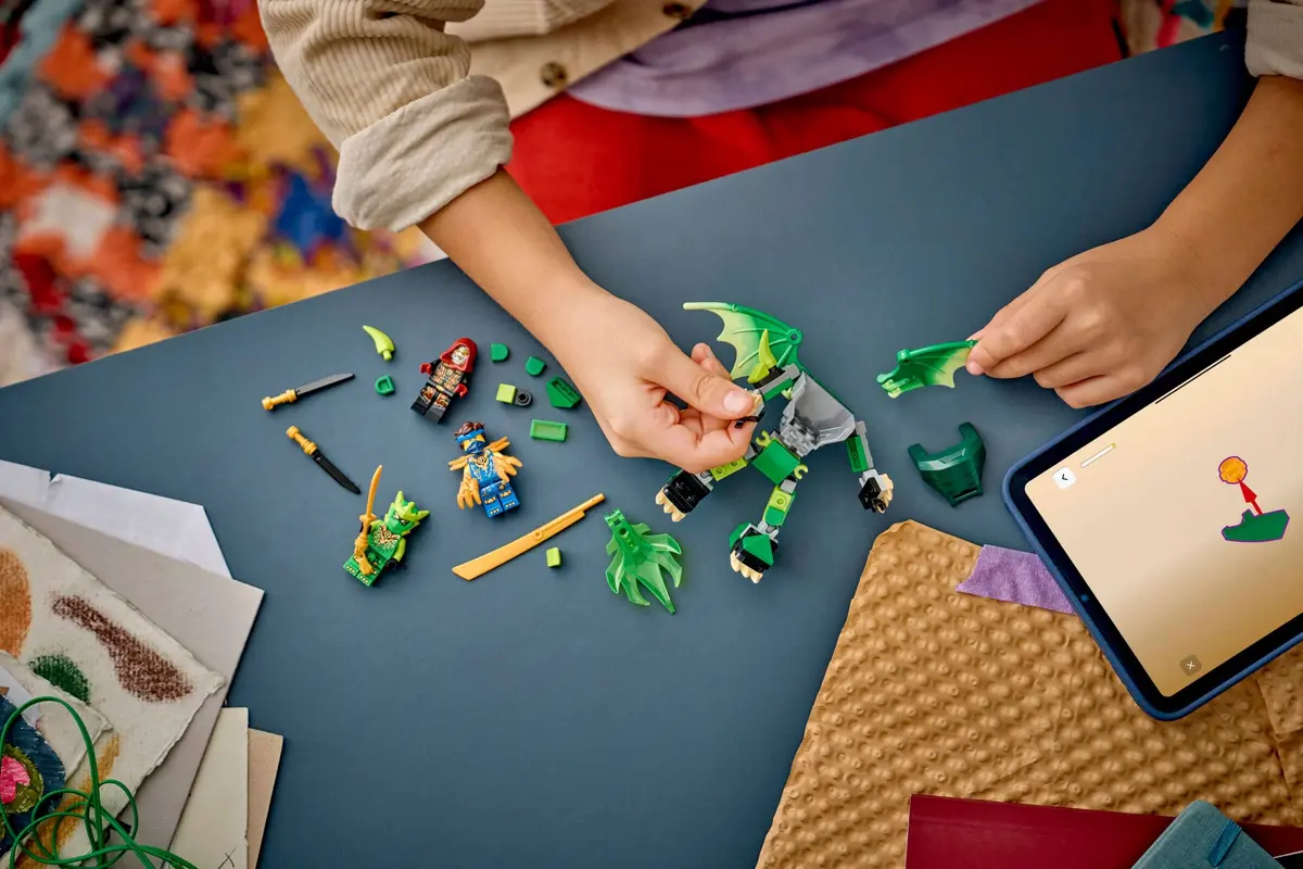 LEGO Ninjago 71862 Lloyd's Dragon Mech Battle Pack set, image 4