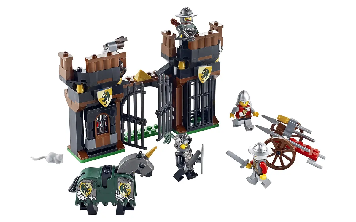 LEGO Castle 7187 Escape from Dragon's Prison set, image 3