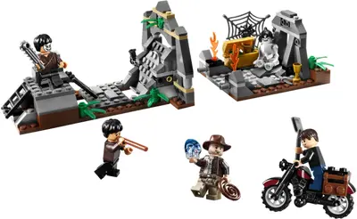 LEGO Indiana Jones 7196 Chauchilla Cemetery Battle set