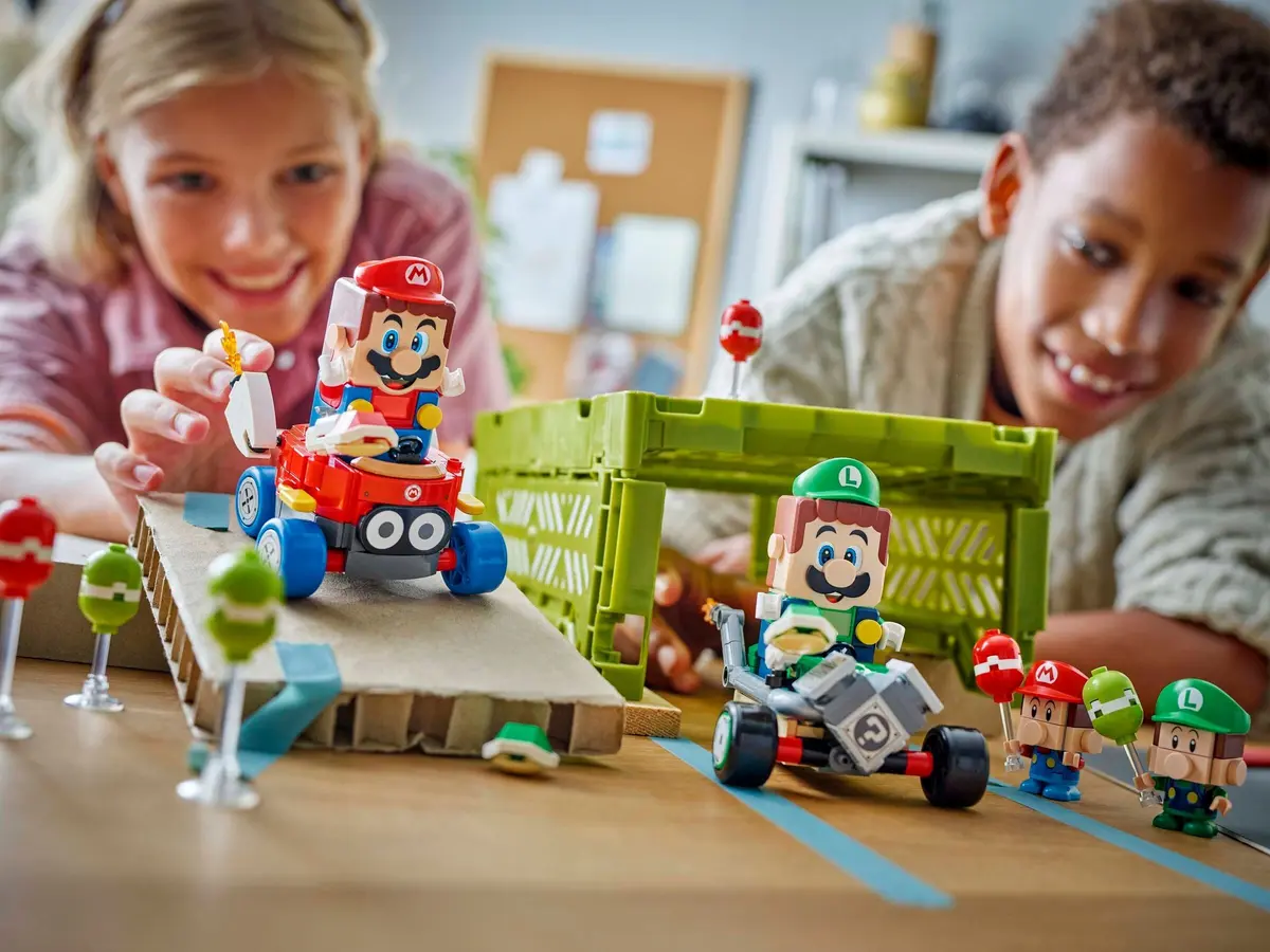LEGO Super Mario 72034 Baby Mario vs. Baby Luigi set, image 6