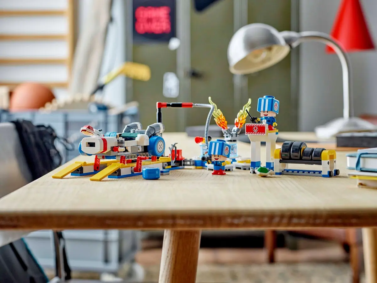 LEGO Super Mario 72035 Toad's Garage set, image 6