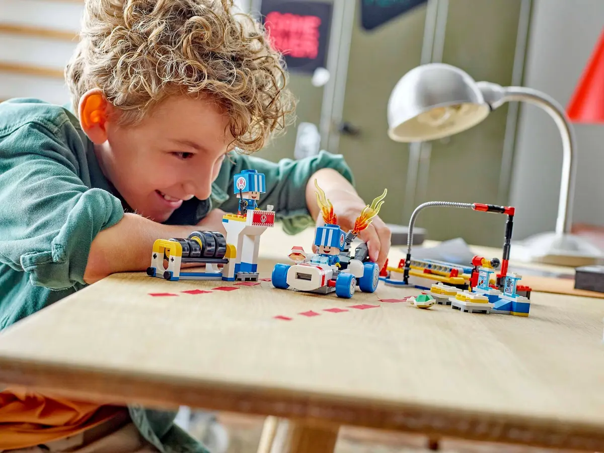LEGO Super Mario 72035 Toad's Garage set, image 5