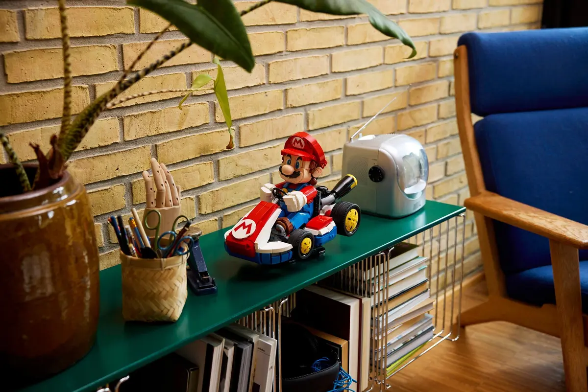 LEGO Super Mario 72037 Mario Kart - Mario & Standard Kart set, image 7