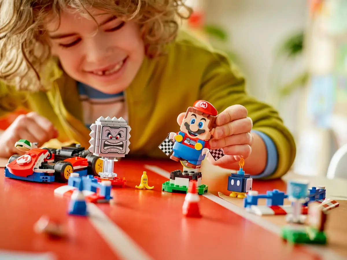 LEGO Super Mario 72043 Interactive LEGO Mario & Standard Kart set, image 6