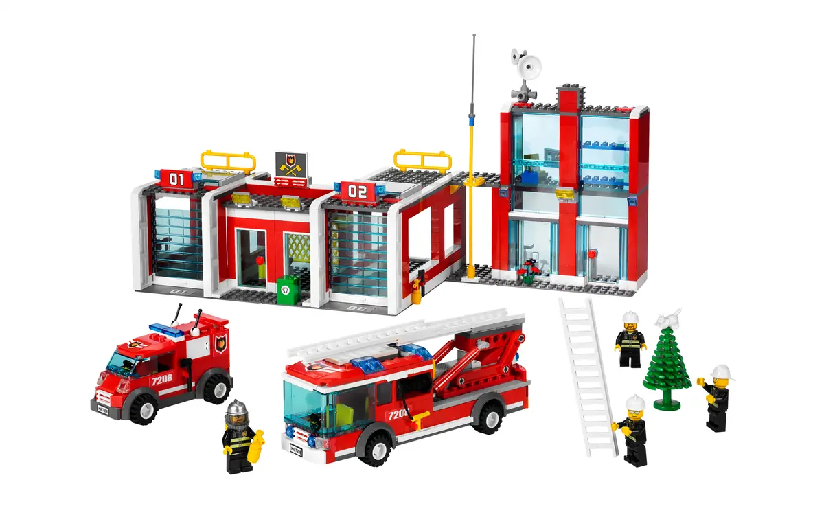 LEGO City 7208 Fire Station set, image 3