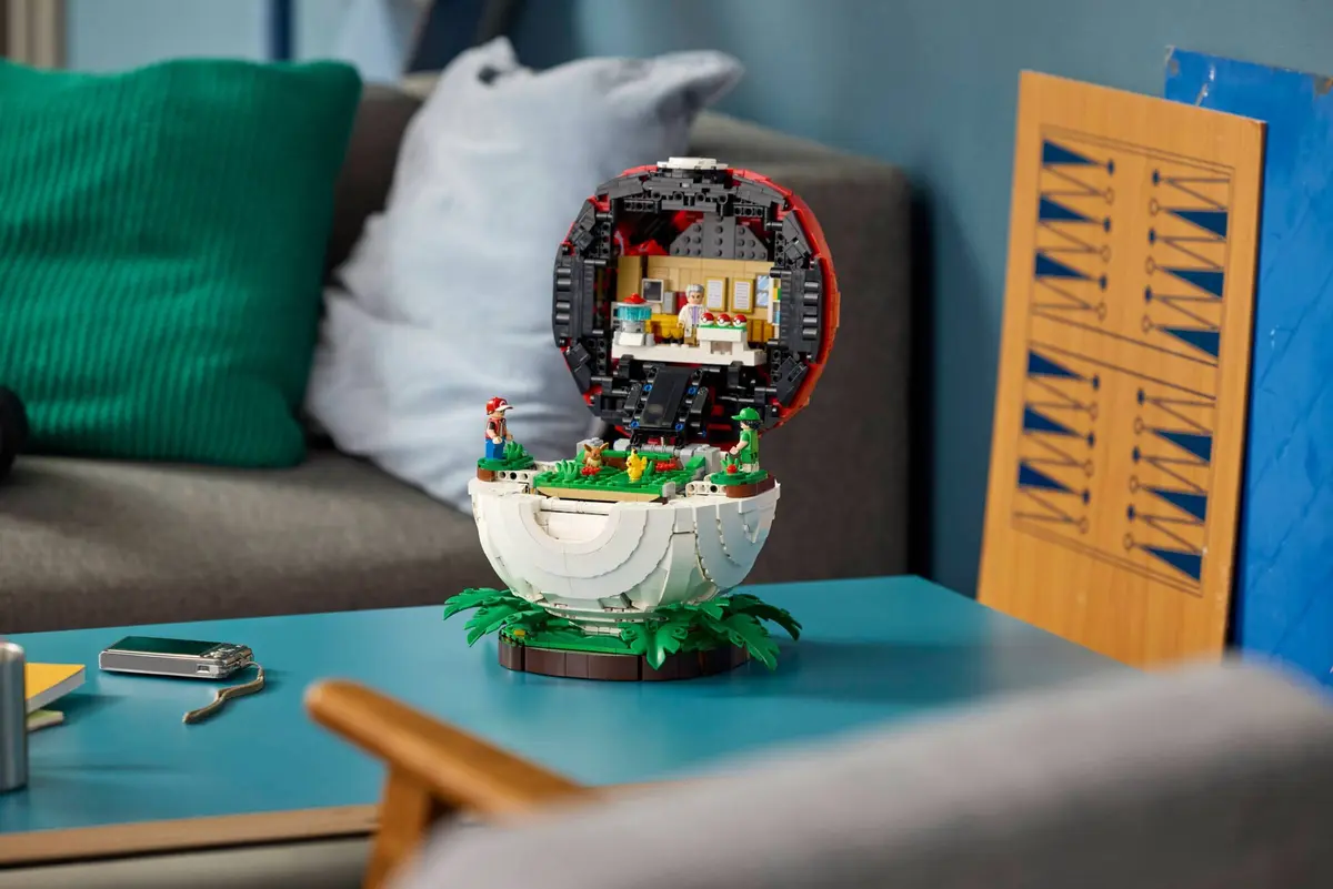 LEGO Pokémon 72154 Iconic Trainer Moments Poké Ball set, image 15