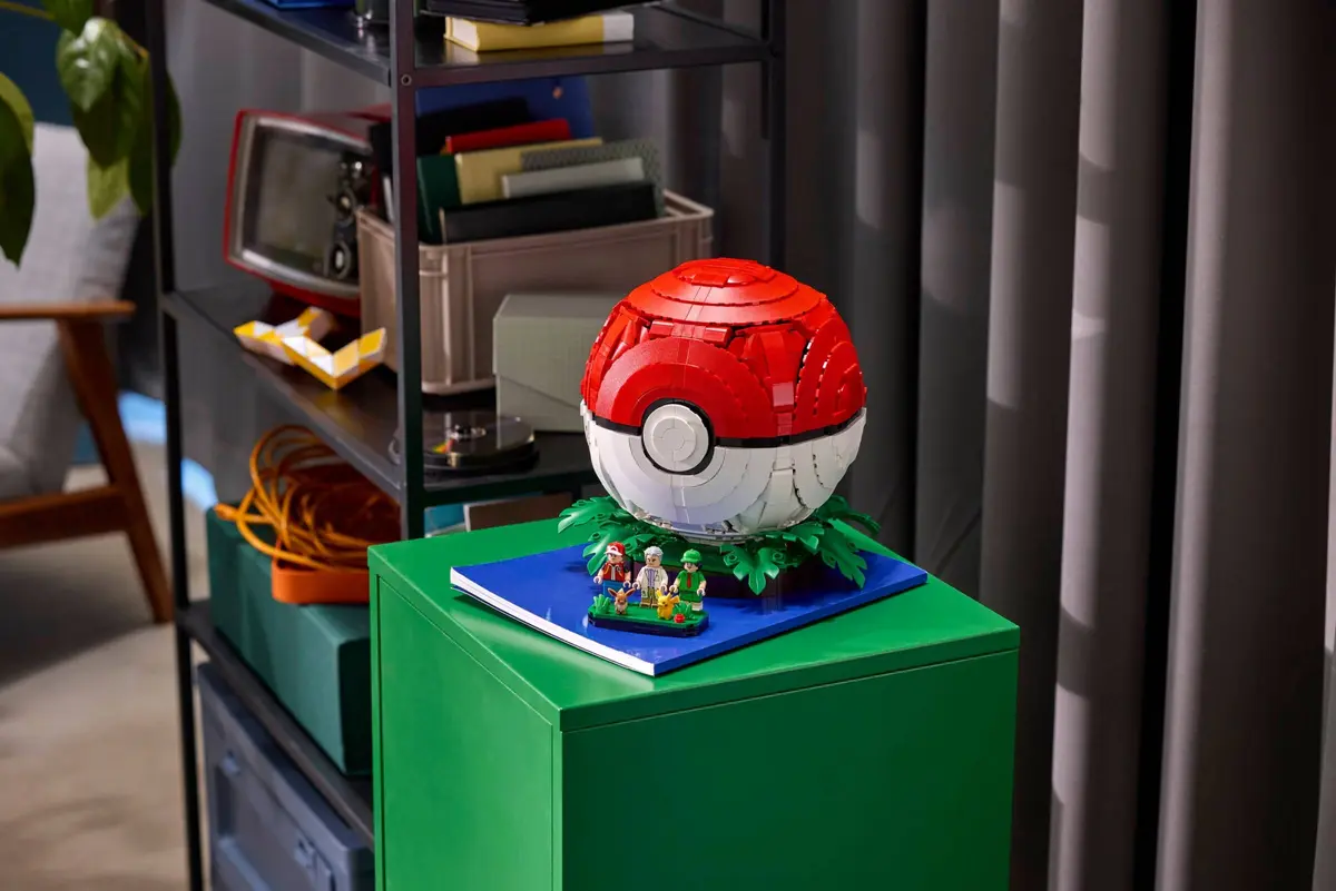 LEGO Pokémon 72154 Iconic Trainer Moments Poké Ball set, image 16