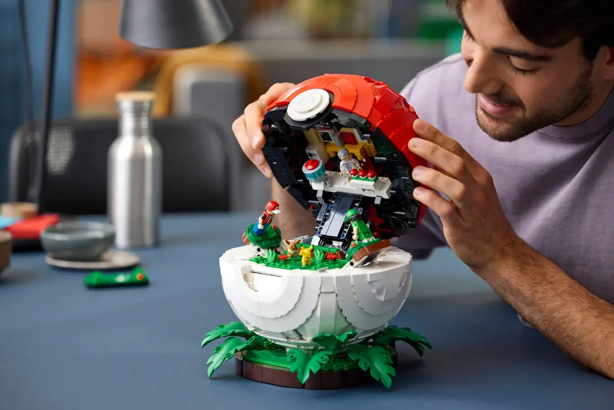 LEGO Pokémon 72154 Iconic Trainer Moments Poké Ball set, image 12