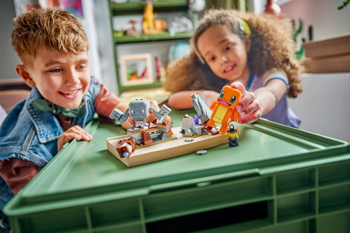 LEGO Pokémon 72157 Charmander and Geodude's Cavern Clash set, image 5