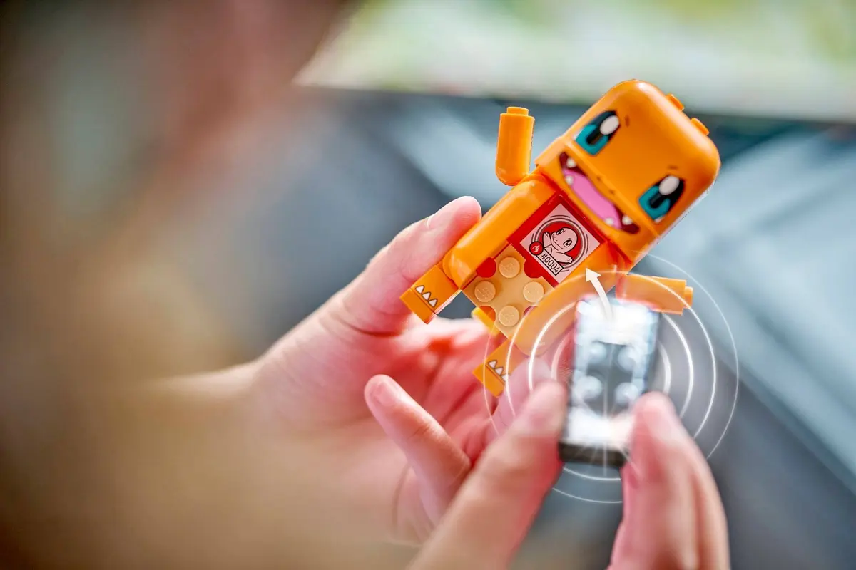 LEGO Pokémon 72157 Charmander and Geodude's Cavern Clash set, image 7