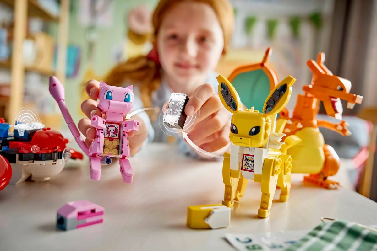 LEGO Pokémon 72161 Drone Search for Mythical Mew set, image 2