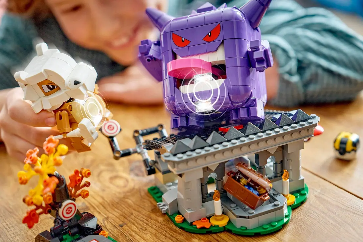 LEGO Pokémon 72166 Cubone and Gengar's Spooky Showdown set, image 6