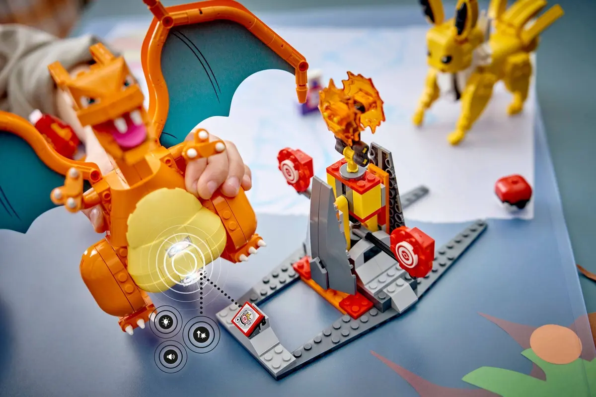 LEGO Pokémon 72167 Charizard vs. Jolteon Ultimate Battle set, image 6