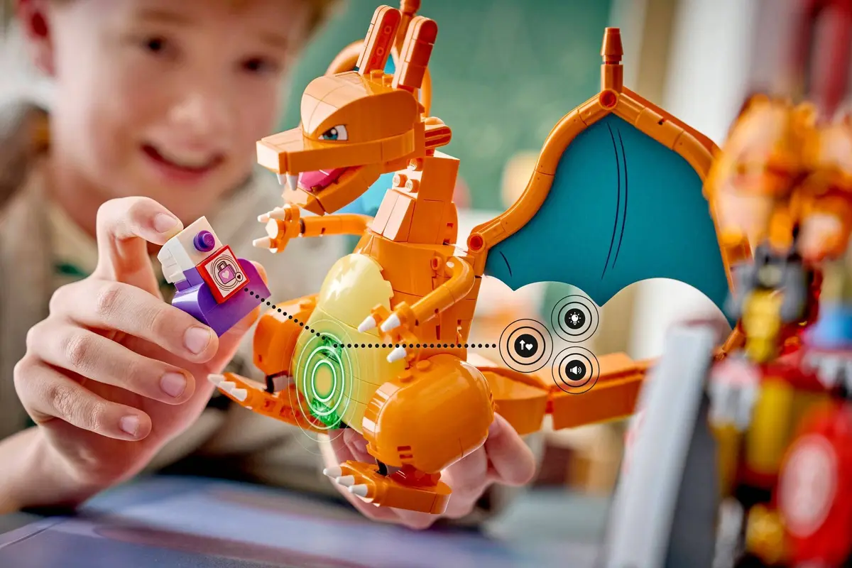 LEGO Pokémon 72167 Charizard vs. Jolteon Ultimate Battle set, image 11