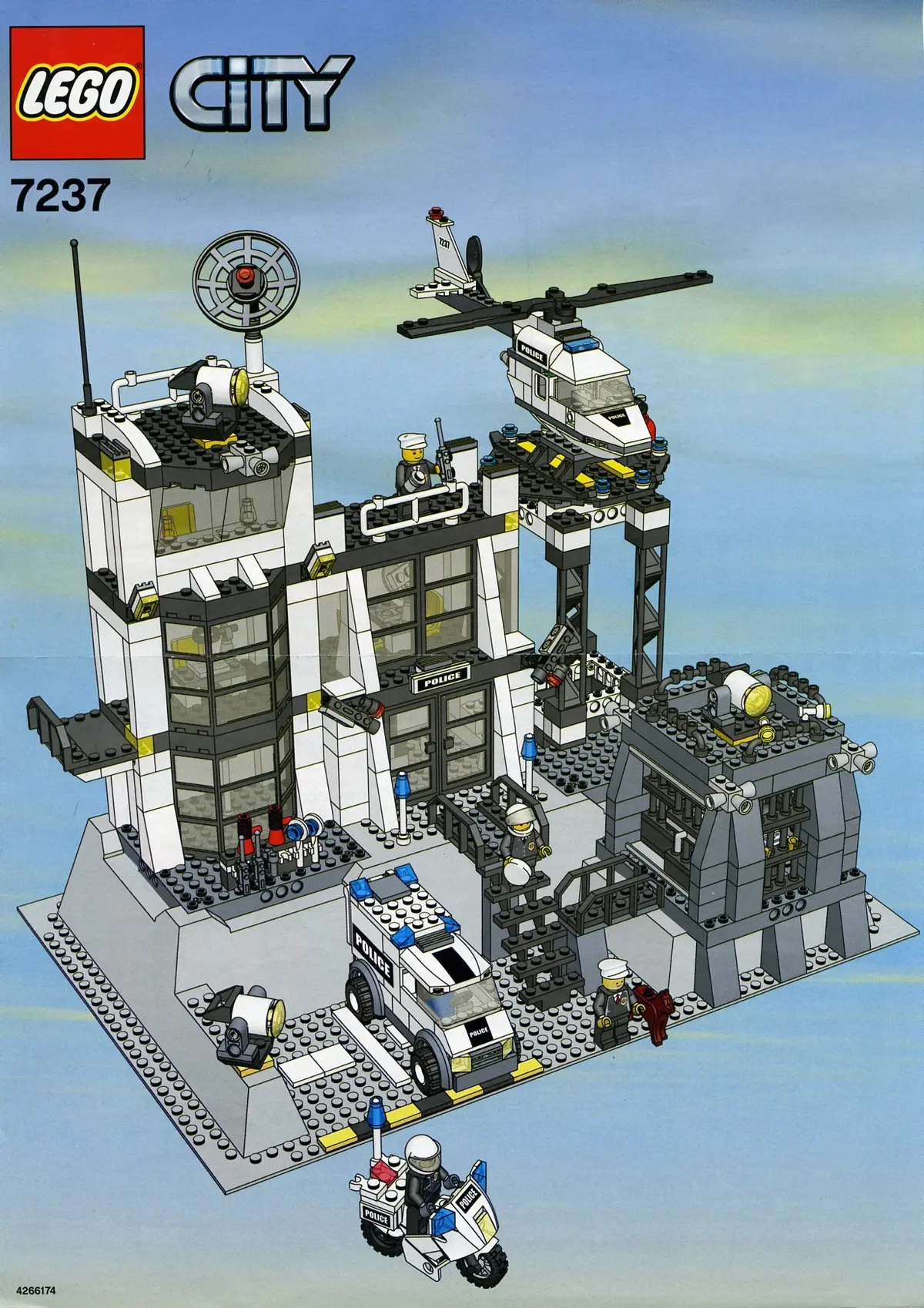 LEGO City 7237 Police Station set