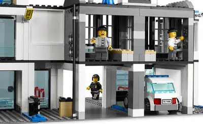 LEGO City 7498 Police Station set, image 8